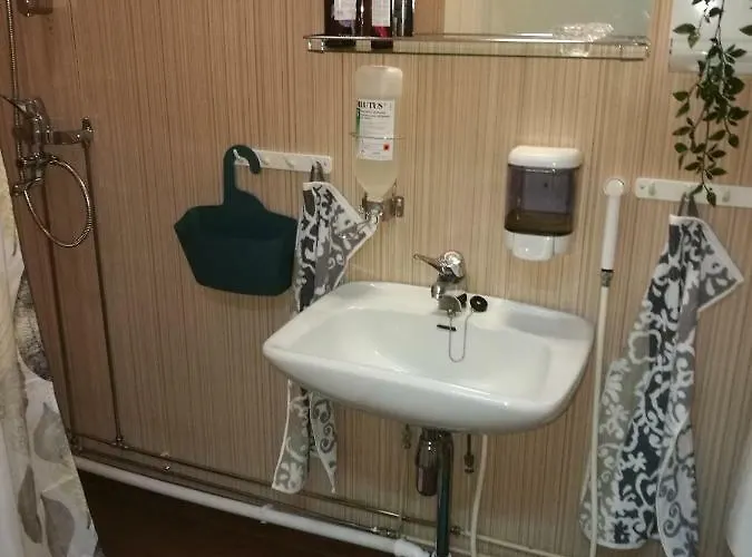 Rba Renthouse 1 Nedervetil